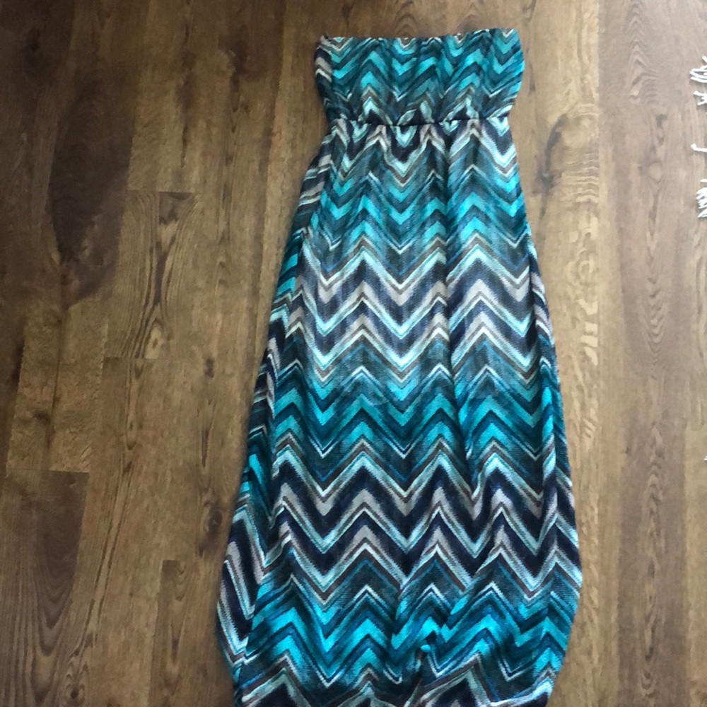 Striped strapless maxi-dress